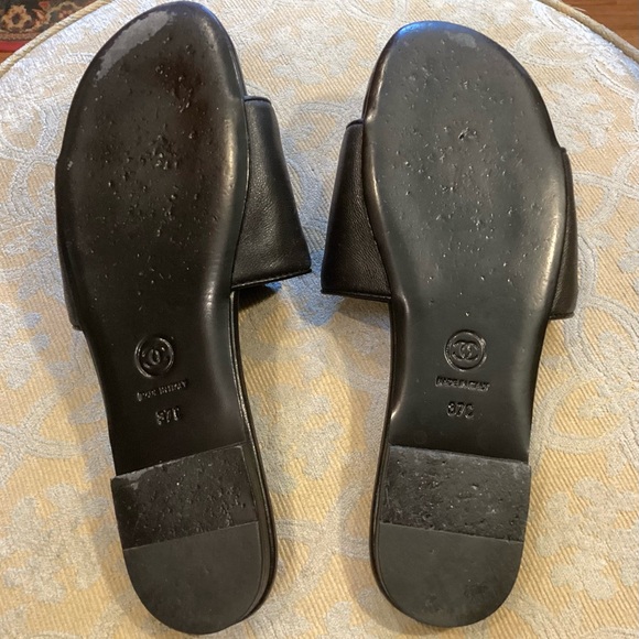 Chanel 2023 Black Lambskin Mules Slides Sandals Size 37 C - Picture 8 of 8